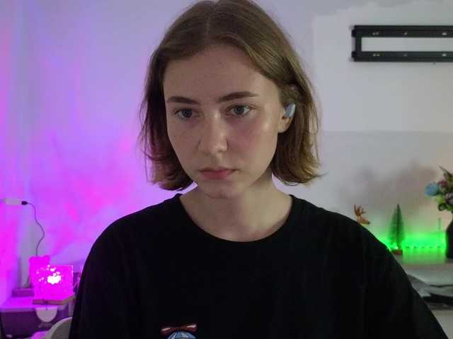 KUQOSA's BongaCams show and profile