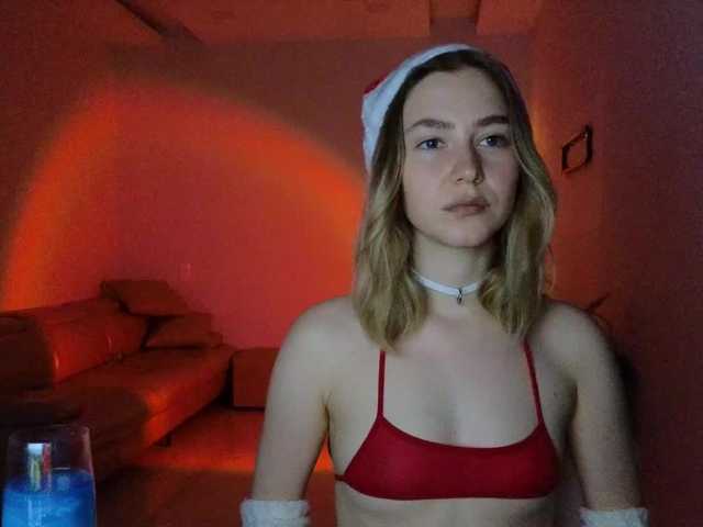 KUQOSA's BongaCams show and profile