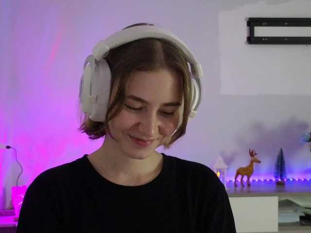 KUQOSA's BongaCams show and profile