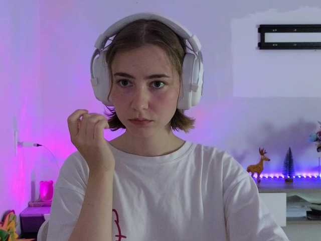 KUQOSA's BongaCams show and profile