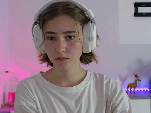 KUQOSA's BongaCams show and profile