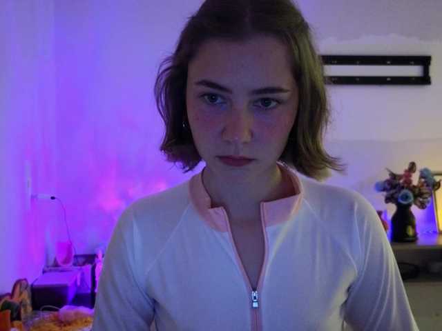 KUQOSA's BongaCams show and profile