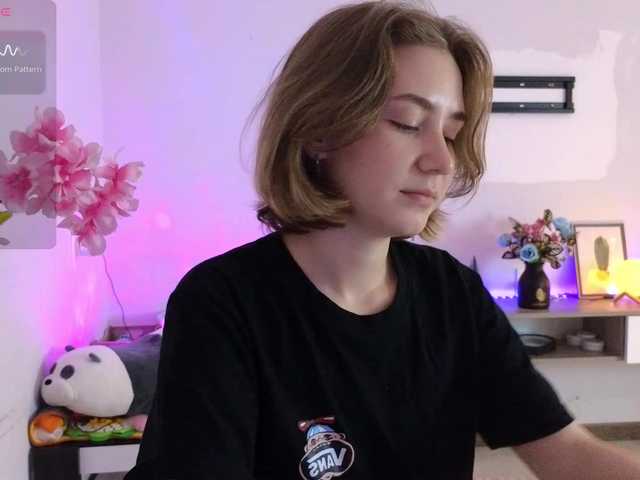 KUQOSA's BongaCams show and profile