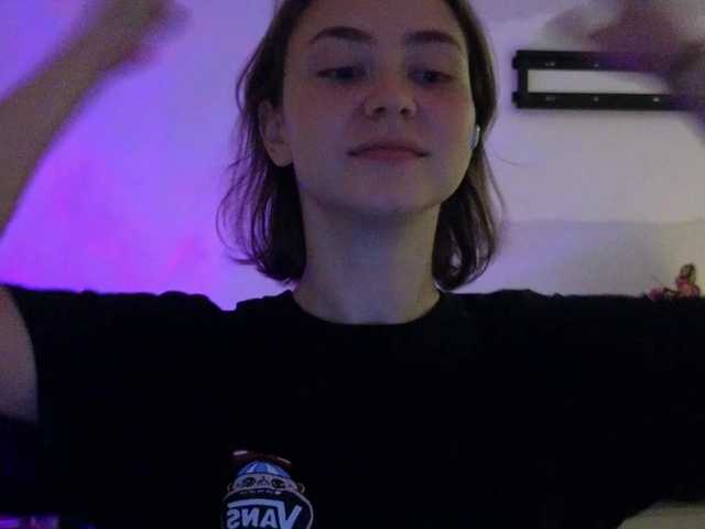 KUQOSA's BongaCams show and profile