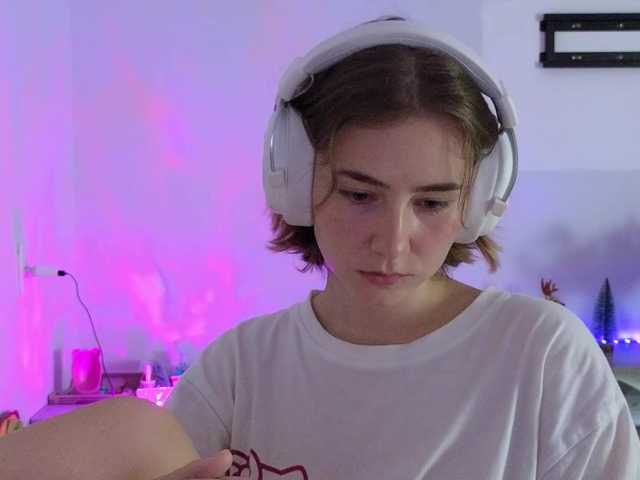 KUQOSA's BongaCams show and profile