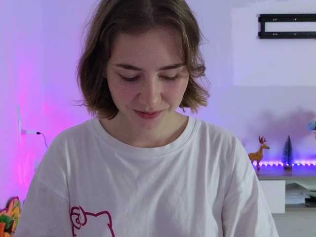 KUQOSA's BongaCams show and profile