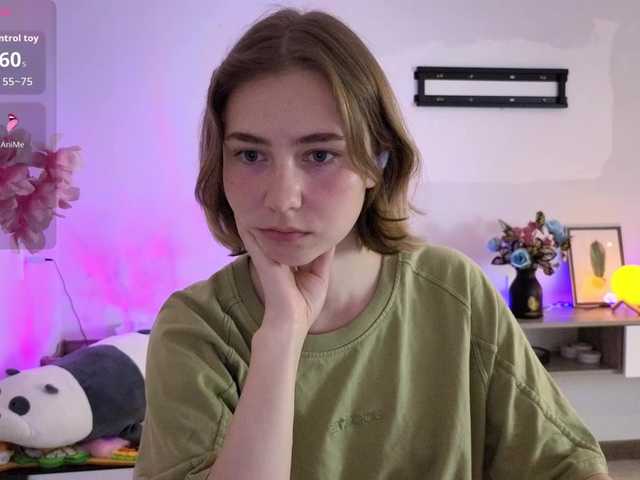 KUQOSA's BongaCams show and profile