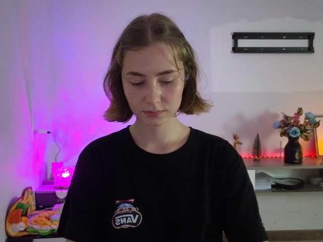 KUQOSA's BongaCams show and profile