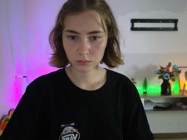 KUQOSA's BongaCams show and profile