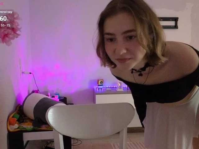 KUQOSA's BongaCams show and profile