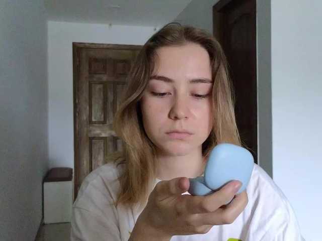 KUQOSA's BongaCams show and profile