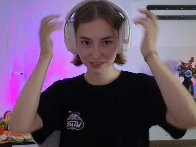 KUQOSA's BongaCams show and profile