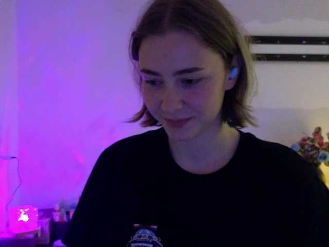 KUQOSA's BongaCams show and profile