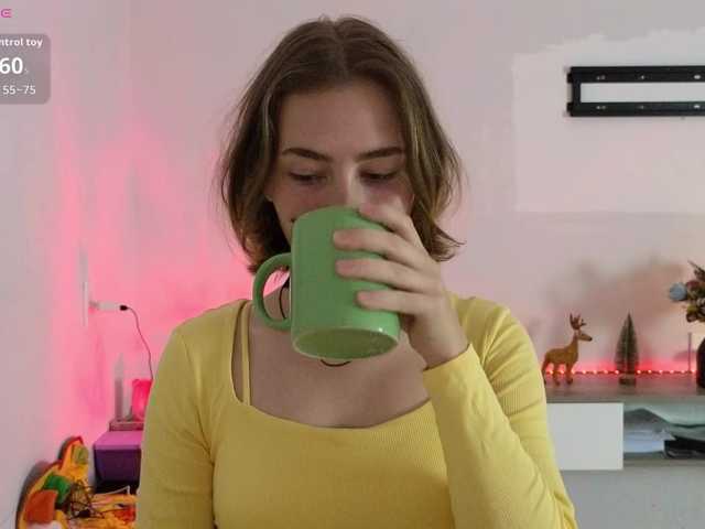 KUQOSA's BongaCams show and profile