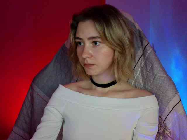 KUQOSA Live Webcam on BongaCams