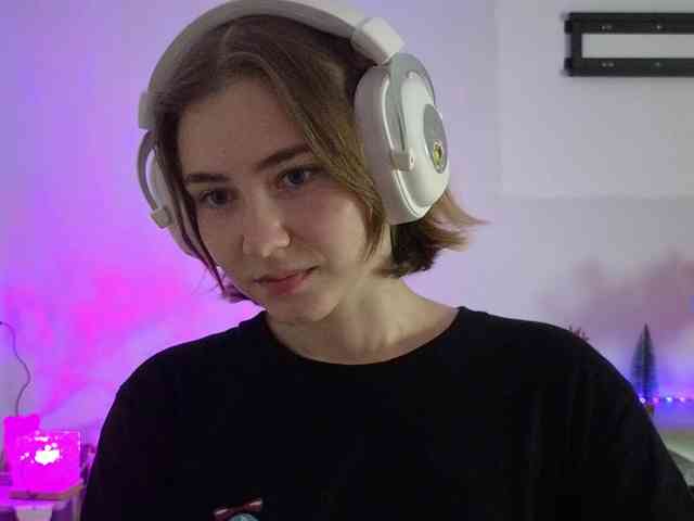 KUQOSA Live Webcam on BongaCams