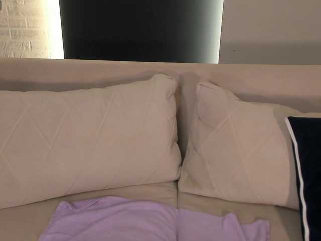 AmbarJames's BongaCams show and profile