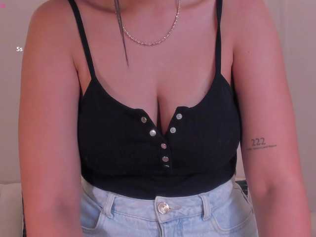 AmbarJames's BongaCams show and profile