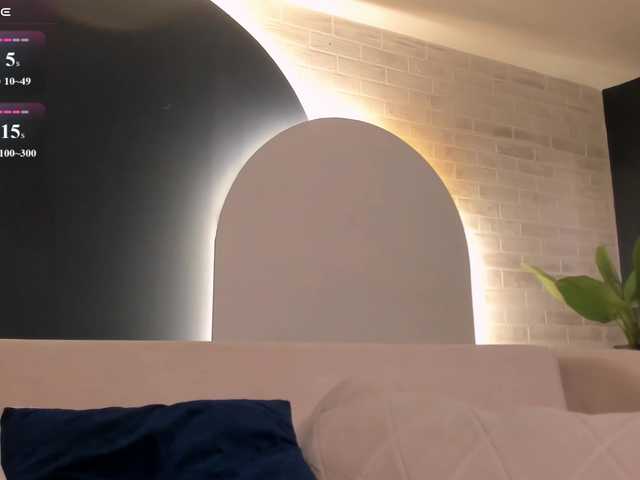 AmbarJames's BongaCams show and profile