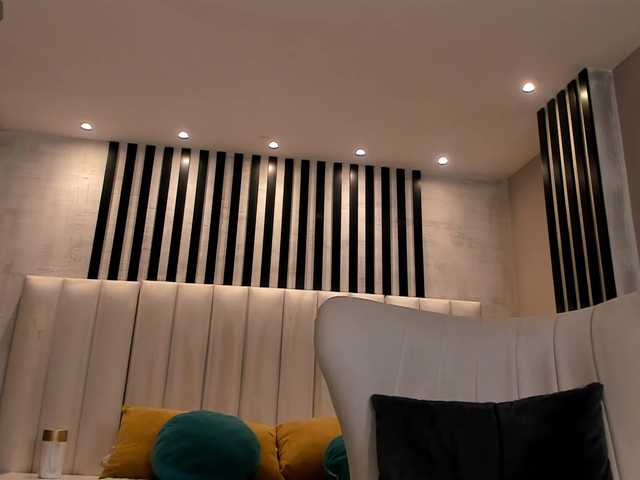 AmbarJames's BongaCams show and profile