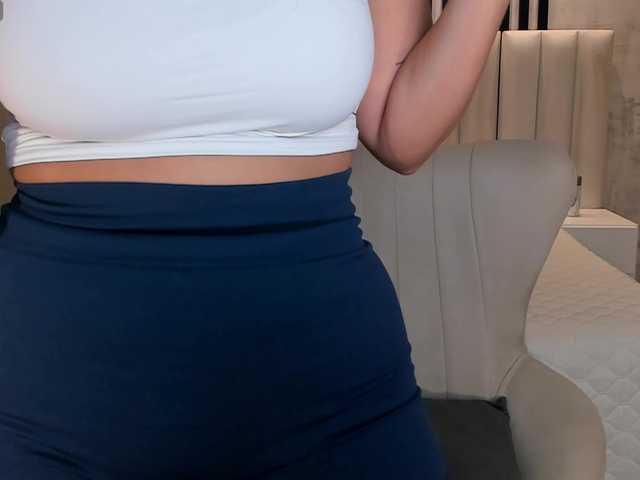 AmbarJames's BongaCams show and profile