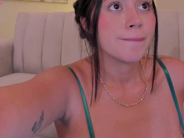 AmbarJames's BongaCams show and profile