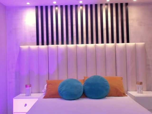 AmbarJames's BongaCams show and profile