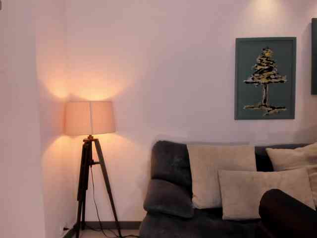 AmbarJames webcam
