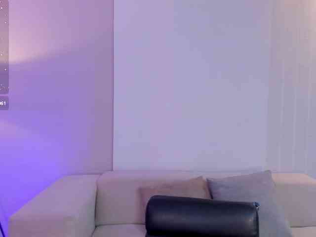 AmbarJames webcam