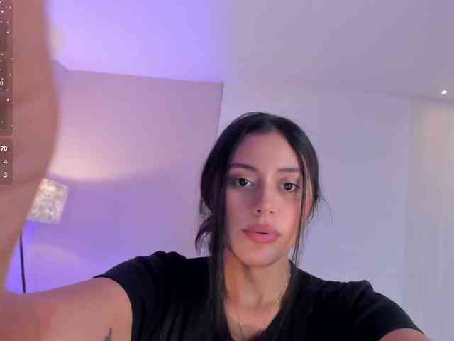 AmbarJames webcam