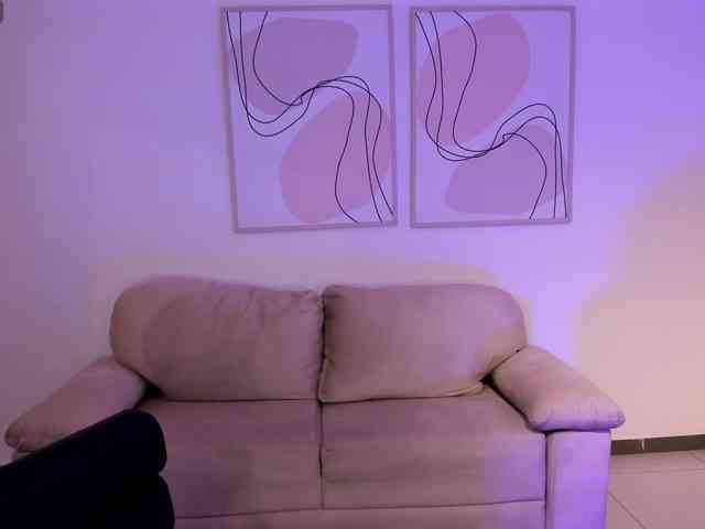 AmbarJames webcam