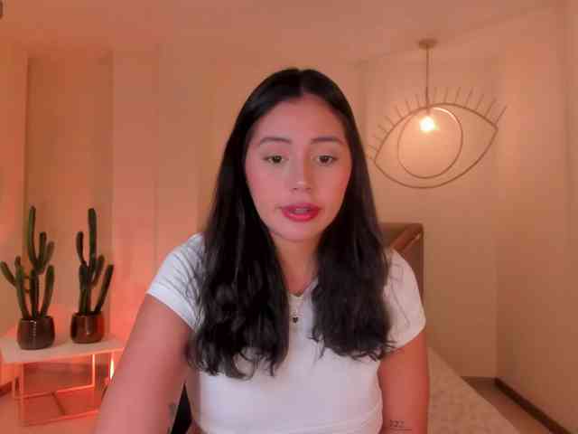 AmbarJames webcam