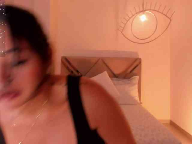AmbarJames webcam