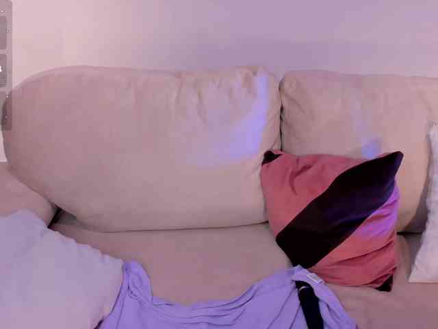 AmbarJames webcam