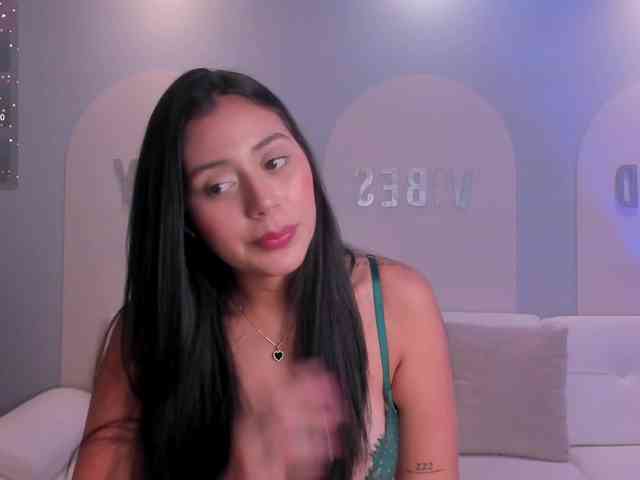 AmbarJames webcam