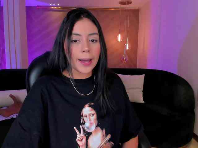 AmbarJames webcam
