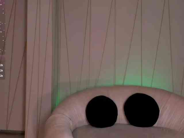 AmbarJames webcam