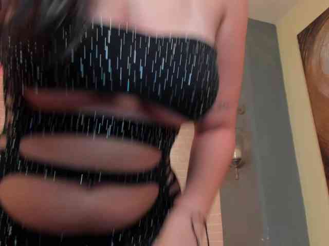 AmbarJames webcam