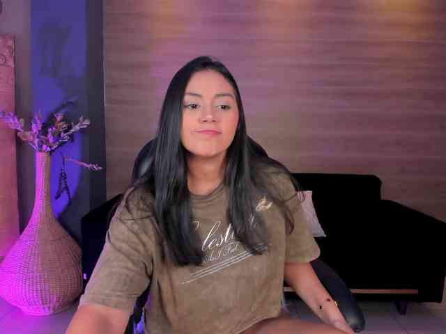 AmbarJames webcam
