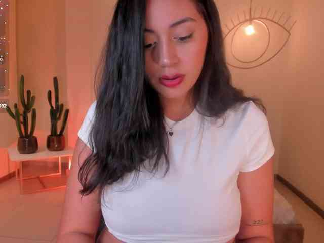 AmbarJames webcam