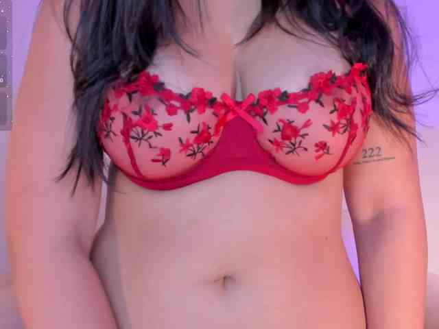 AmbarJames webcam