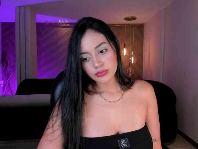 AmbarJames webcam