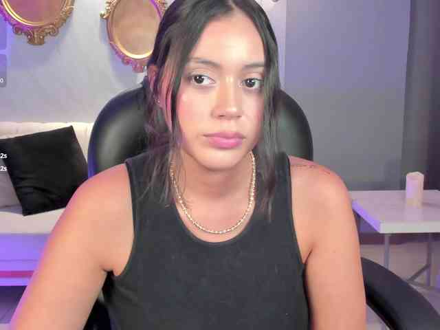 AmbarJames webcam