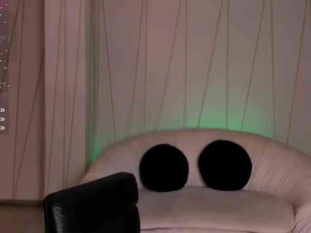 AmbarJames webcam
