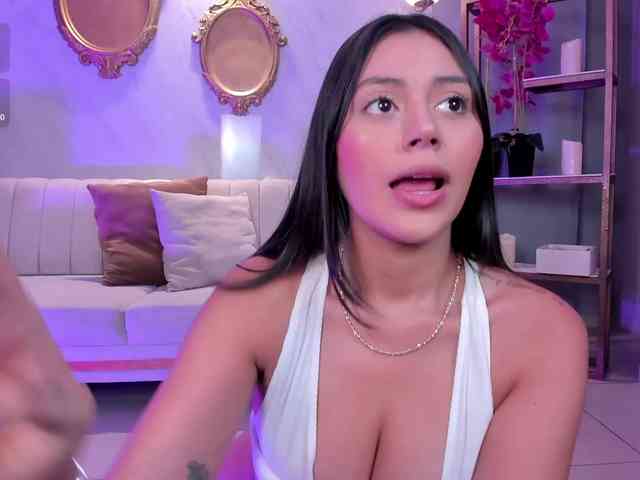 AmbarJames webcam