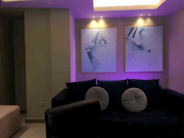 AmbarJames webcam