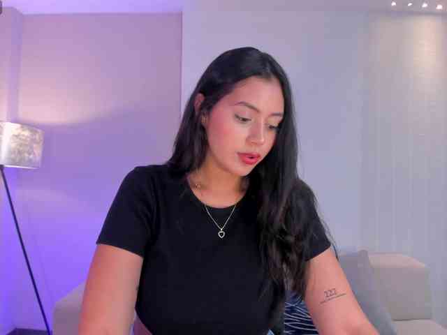AmbarJames webcam