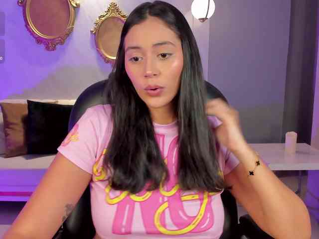 AmbarJames webcam