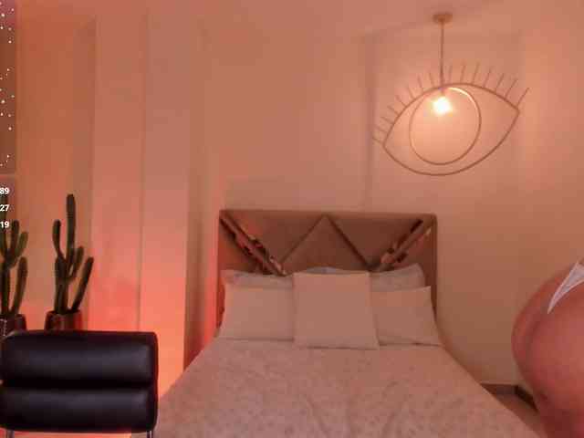 AmbarJames webcam