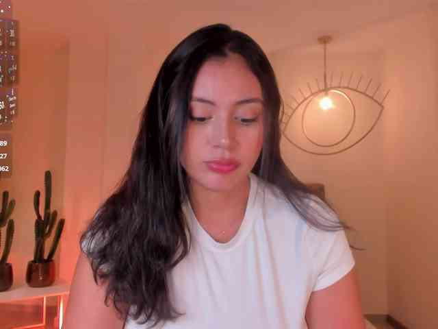 AmbarJames webcam
